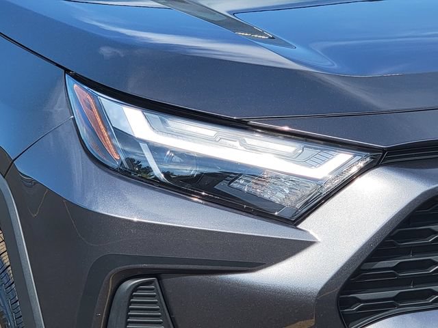 Used 2024 Toyota RAV4 LE AWD/4WD image 15
