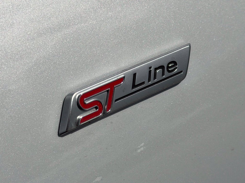Certified 2025 Ford Escape ST-Line FWD image 11