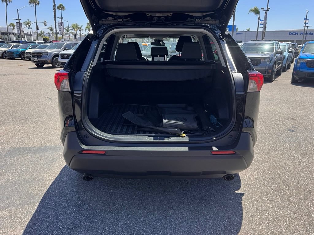 Used 2025 Toyota RAV4 XLE FWD image 13