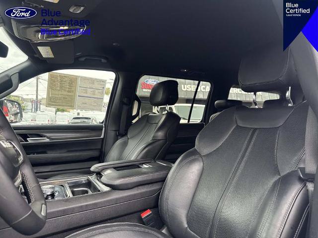 Used 2024 Jeep Wagoneer Series II w/ Flexible Seating Group RWD image 21