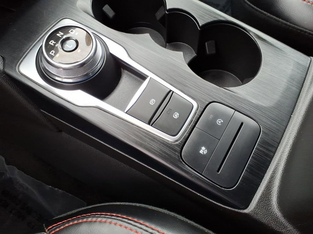 Certified 2025 Ford Escape ST-Line AWD/4WD image 19