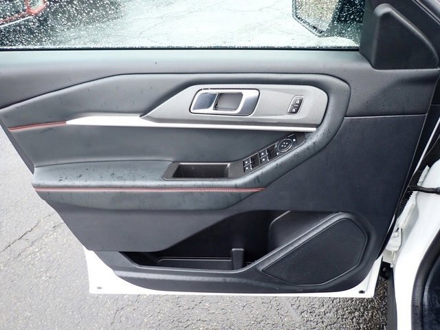 Certified 2025 Ford Explorer ST-Line image 21