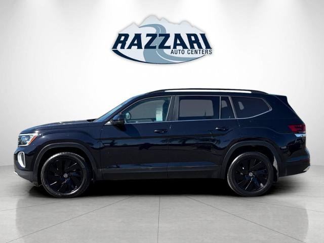 Used 2024 Volkswagen Atlas SE w/ Panoramic Sunroof Package FWD image 6