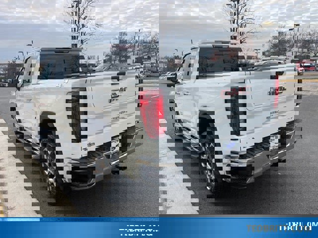 Used 2022 GMC Sierra 1500 SLT w/ SLT Convenience Package image 6