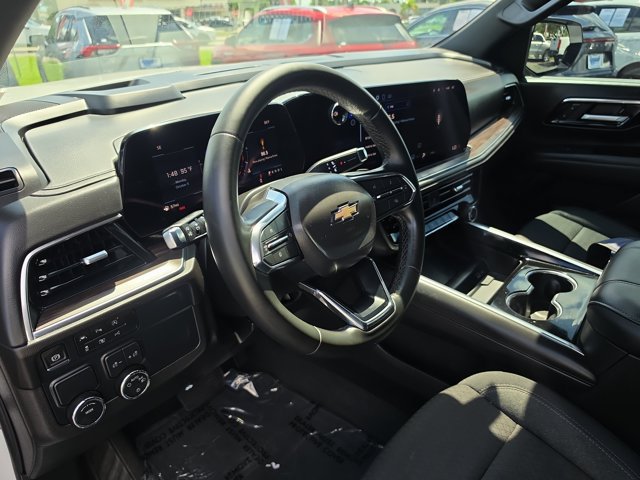 Used 2025 Chevrolet Suburban LS RWD image 21
