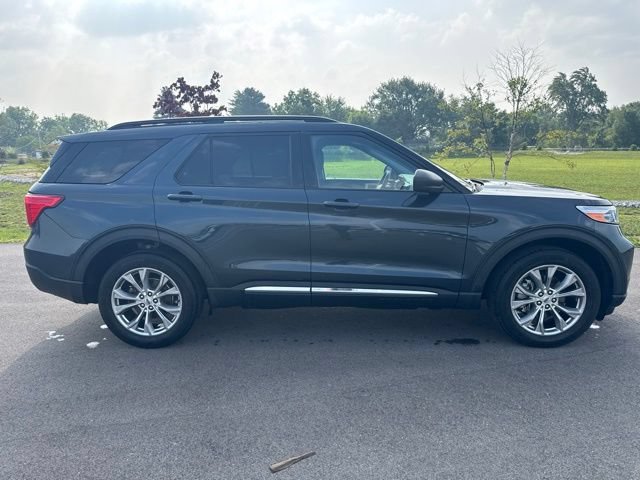 Certified 2023 Ford Explorer XLT w/ Equipment Group 202A AWD/4WD image 2