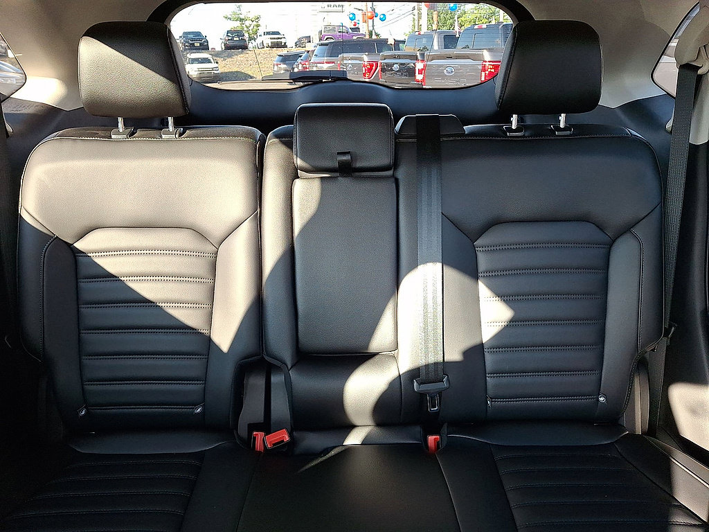 Certified 2024 Ford Edge SEL w/ Convenience Package AWD/4WD image 13