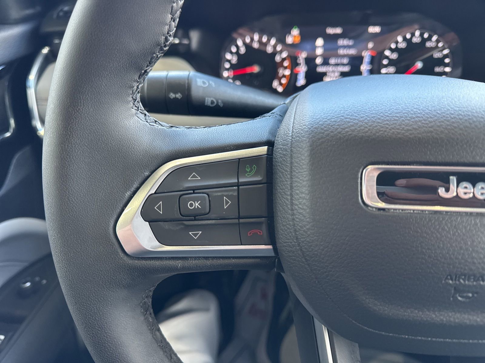 Used 2024 Jeep Compass Limited image 28