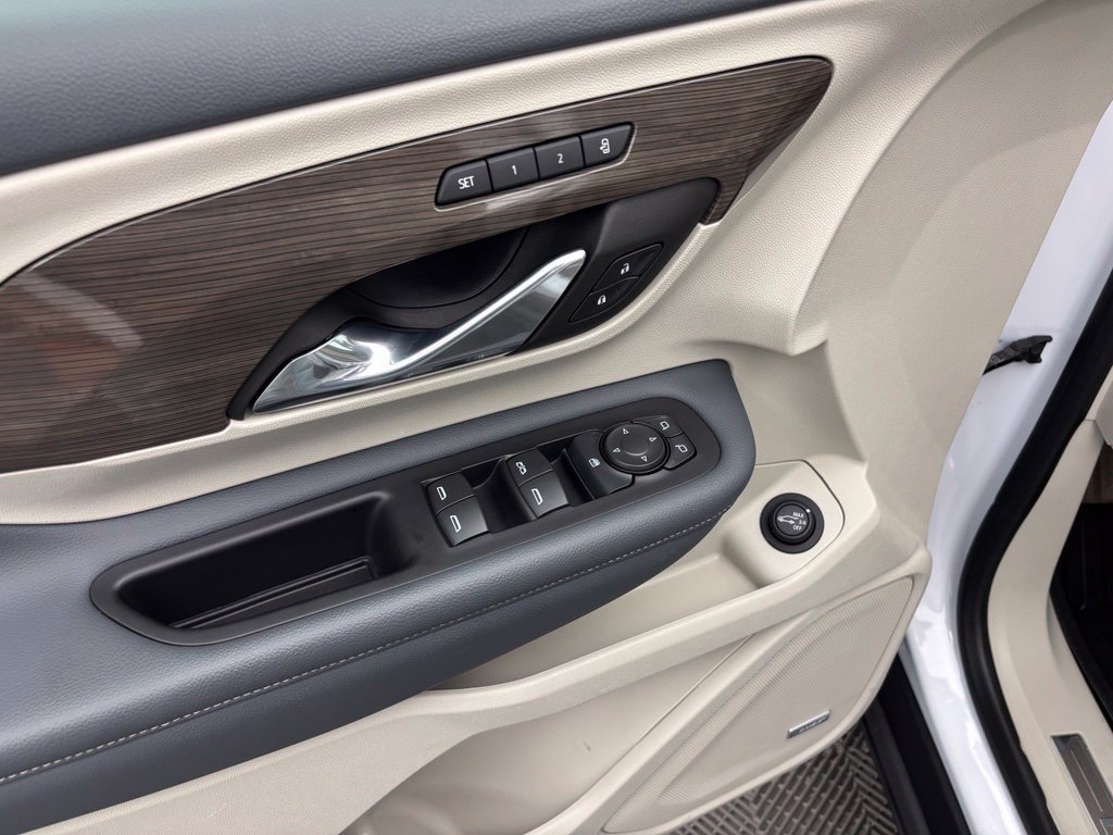 Used 2023 GMC Terrain Denali w/ LPO, Floor Liner Package AWD/4WD image 19