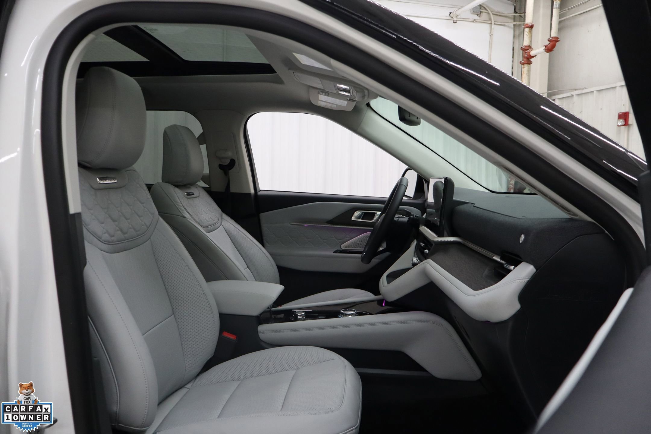 Certified 2025 Ford Explorer Platinum w/ Ultimate Package image 33