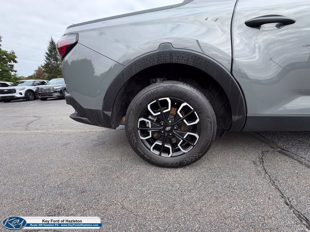 Used 2024 Hyundai Santa Cruz SE FWD image 13