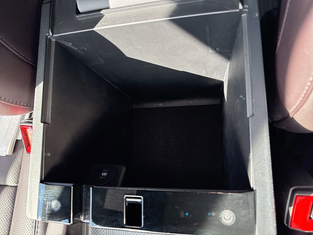 Certified 2025 Ford Explorer Platinum w/ Ultimate Package image 22