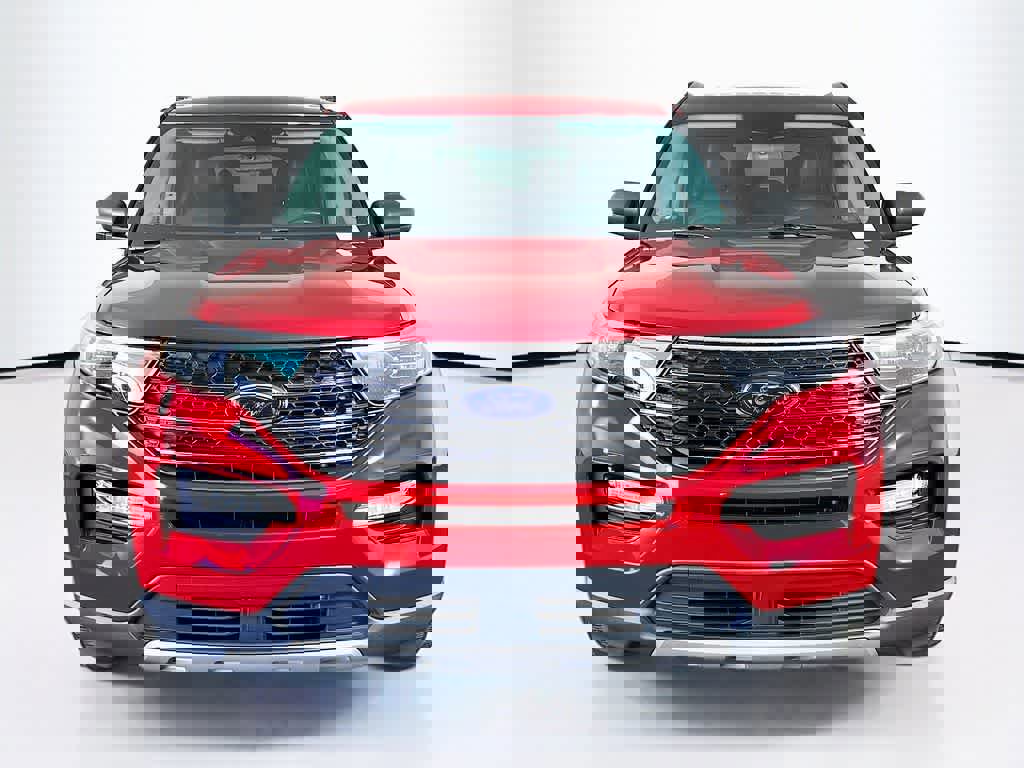 Certified 2022 Ford Explorer XLT w/ Equipment Group 202A image 8