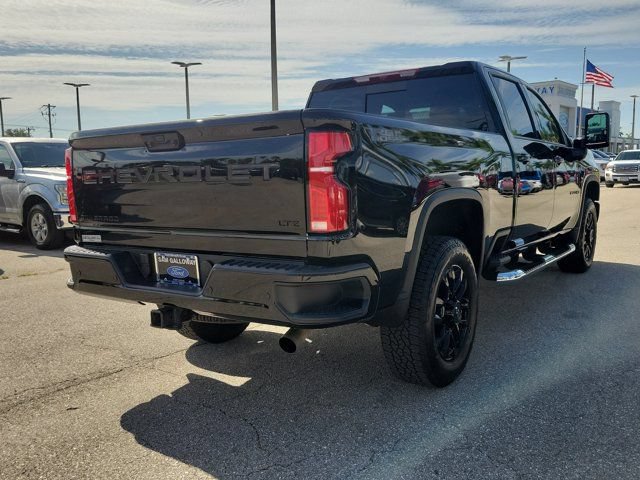 Used 2026 Chevrolet Silverado 2500 LTZ w/ LTZ Plus Package AWD/4WD image 6