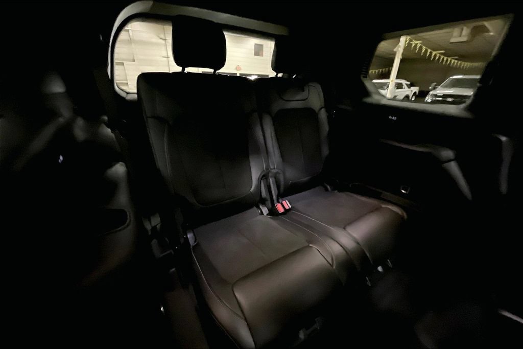 Used 2023 Jeep Grand Cherokee L Laredo AWD/4WD image 27
