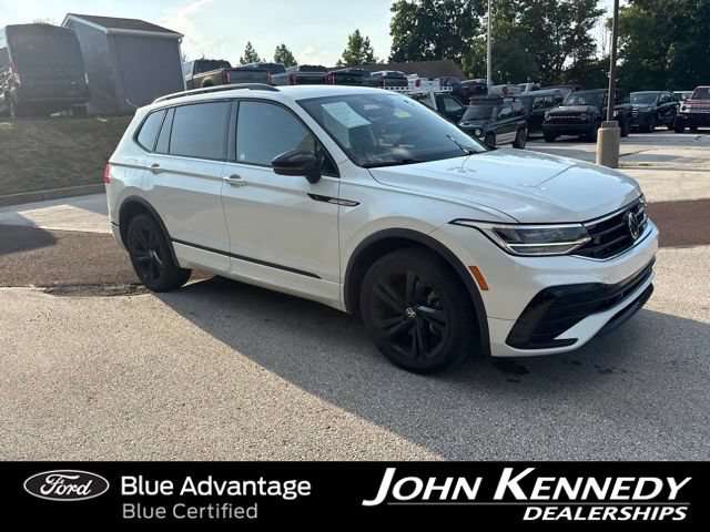 Used 2023 Volkswagen Tiguan SE R-Line AWD/4WD image 15