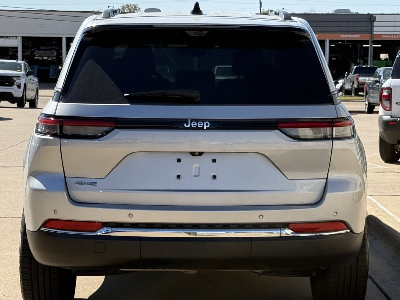Used 2022 Jeep Grand Cherokee Limited 4xe w/ Luxury Tech Group II AWD/4WD image 6