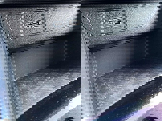 Used 2023 GMC Canyon AT4 w/ Technology Package image 11