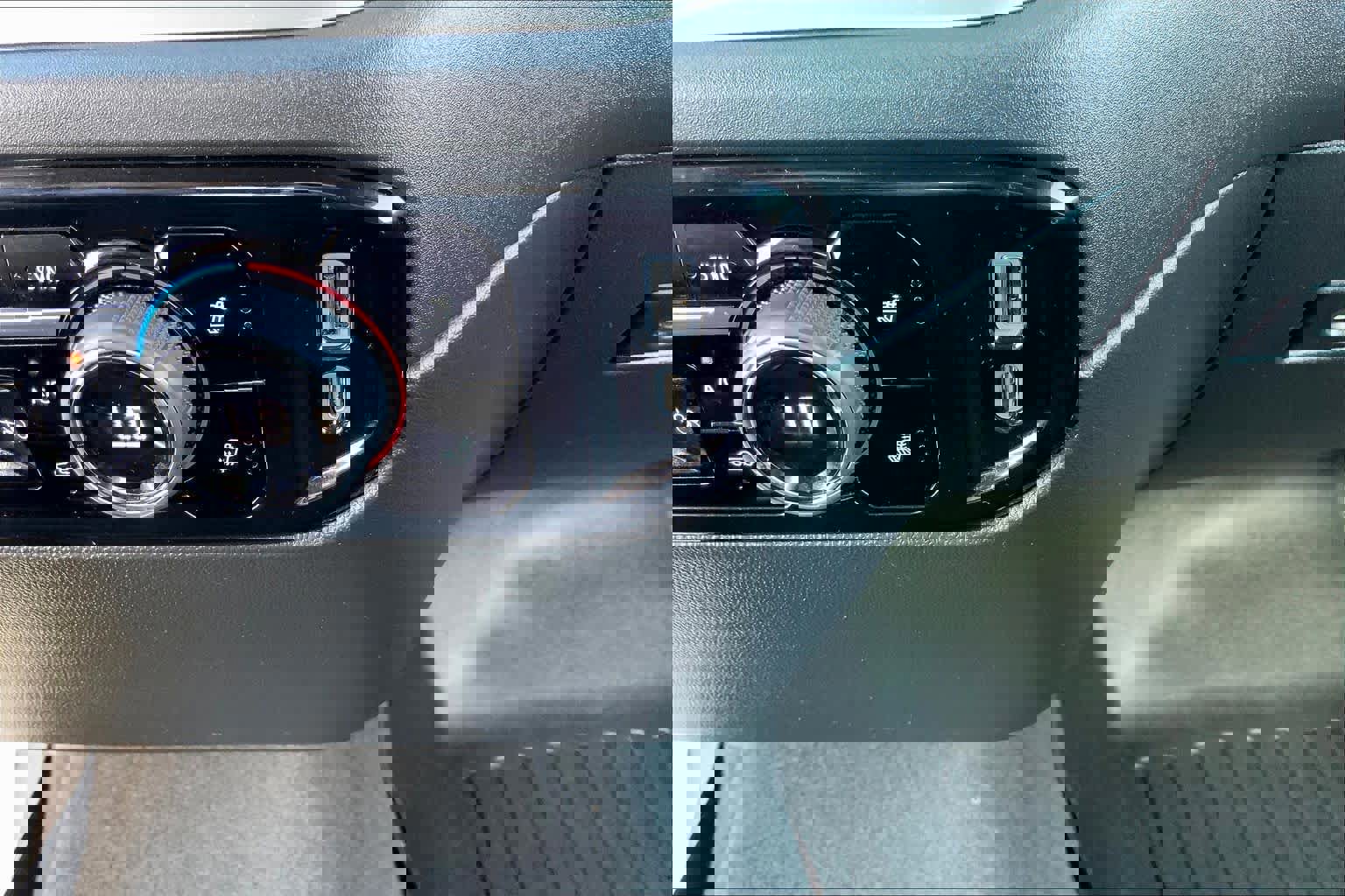 Used 2022 Chevrolet Silverado 1500 LT image 31