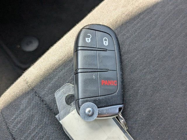 Used 2022 Dodge Durango SXT w/ Blacktop Package RWD image 29