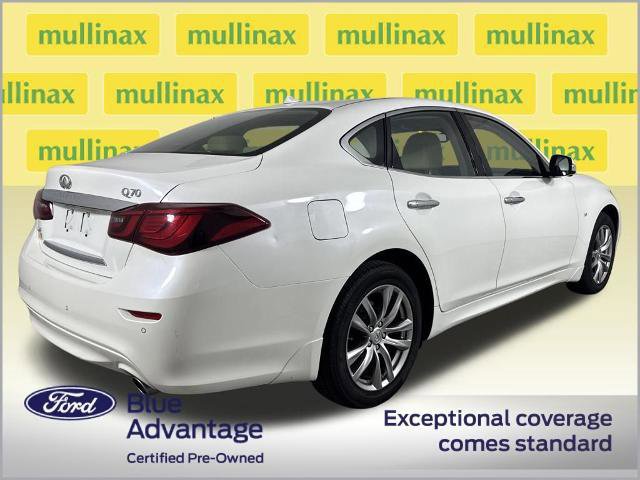 Used 2019 INFINITI Q70 Luxe image 4