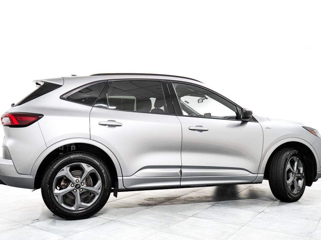 Certified 2024 Ford Escape ST-Line AWD/4WD image 7