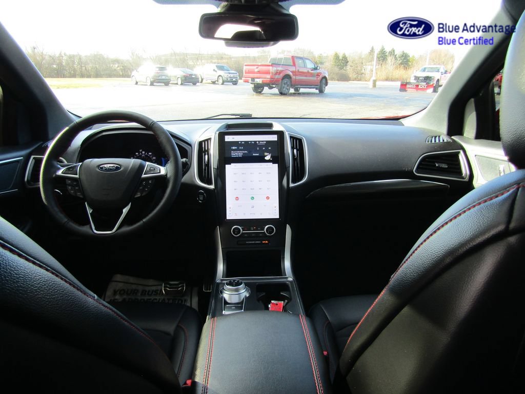 Certified 2024 Ford Edge ST-Line AWD/4WD image 17