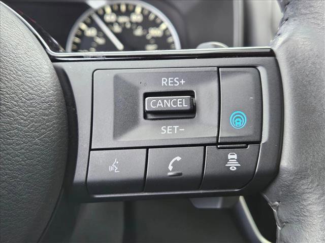 Used 2021 Nissan Rogue SL w/ Premium Package image 12