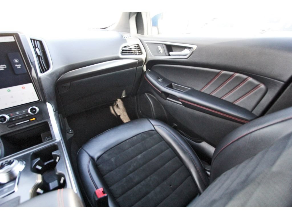 Certified 2024 Ford Edge ST-Line AWD/4WD image 13