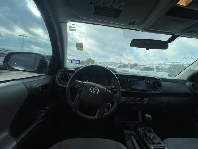 Used 2017 Toyota Tacoma SR w/ SR Convenience Package image 4