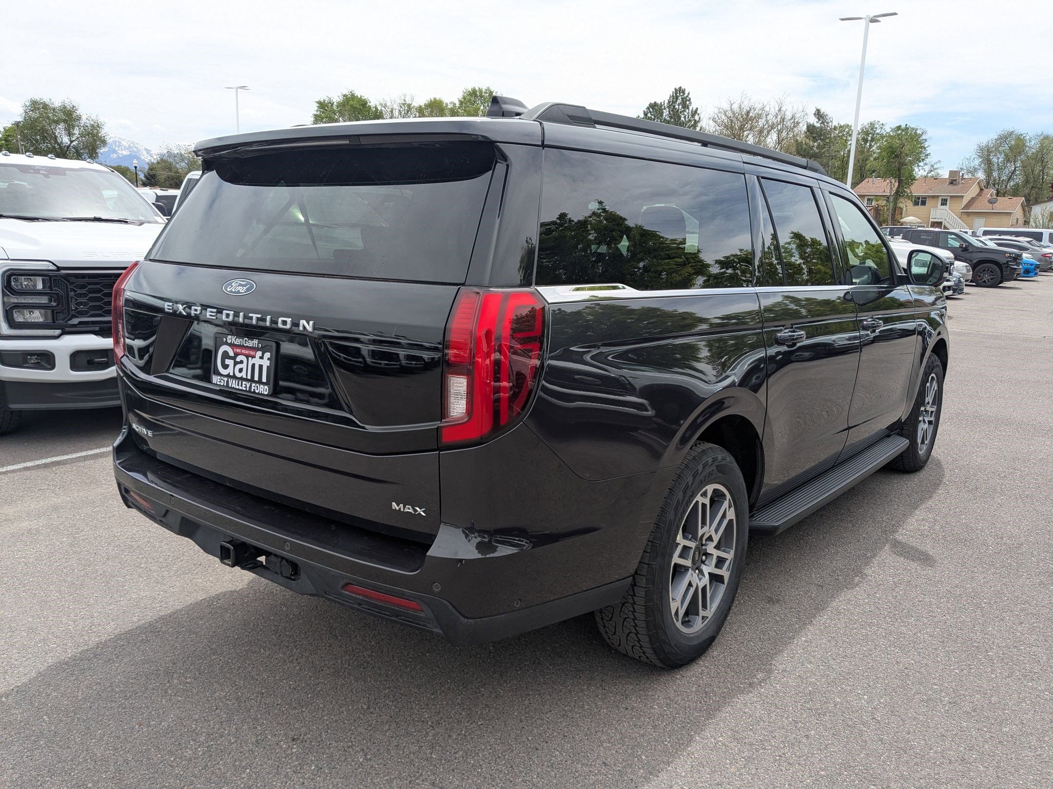 Certified 2025 Ford Expedition Max Active AWD/4WD image 3