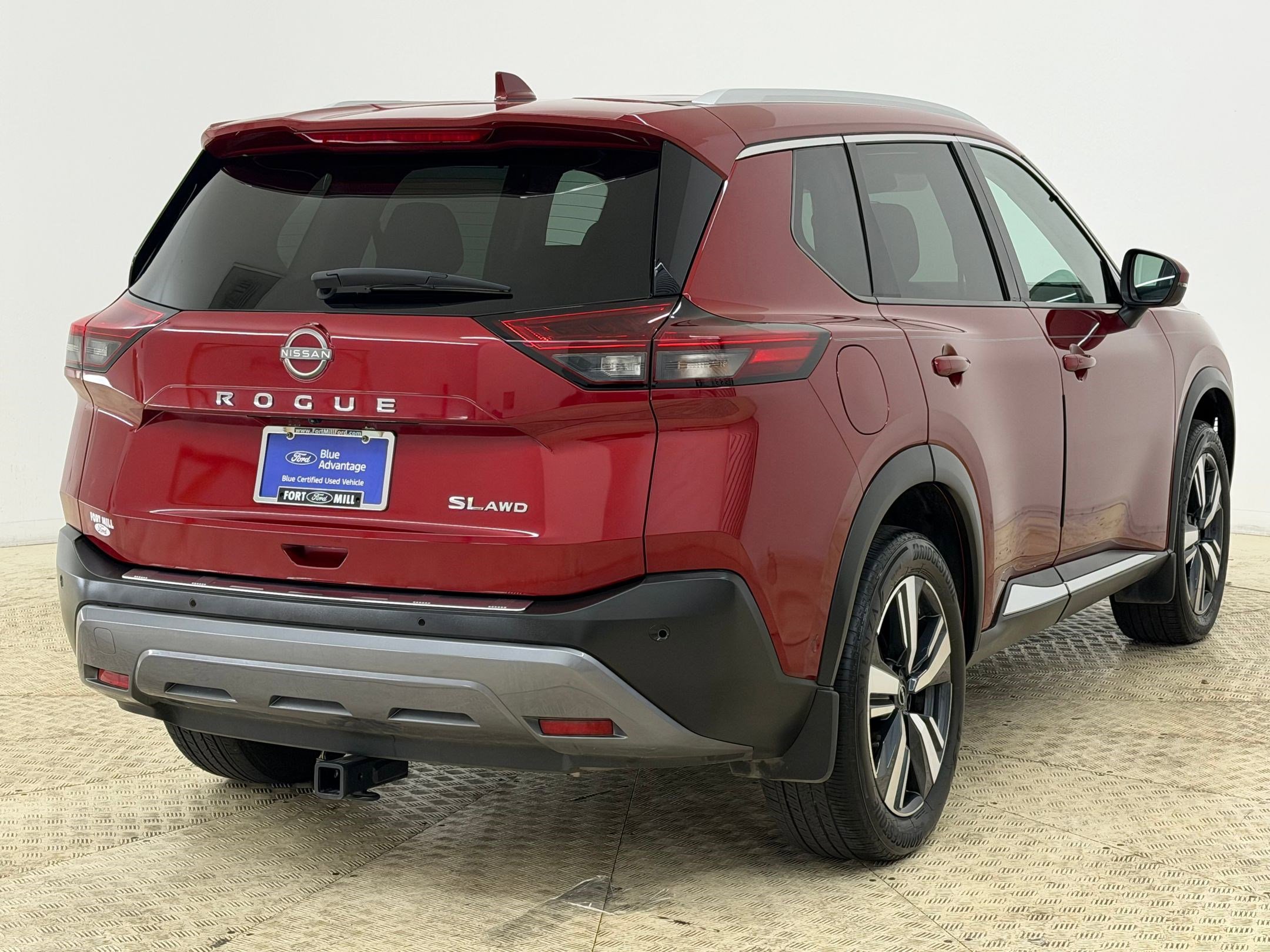 Used 2023 Nissan Rogue SL w/ SL Premium Package image 9