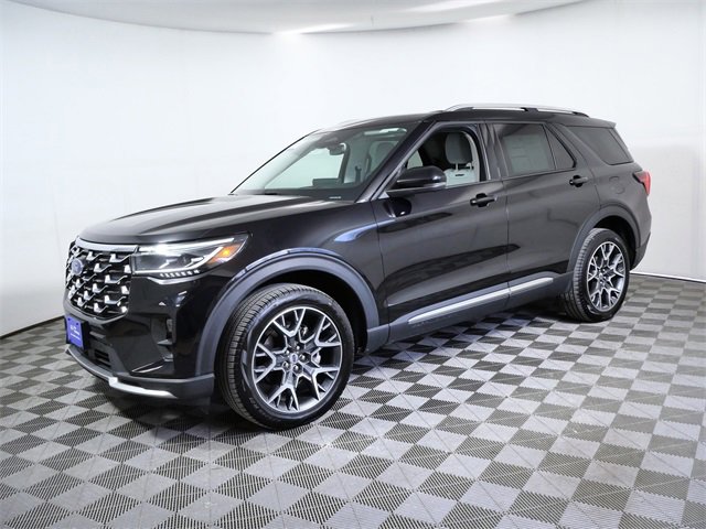 Certified 2025 Ford Explorer Platinum w/ Ultimate Package image 5