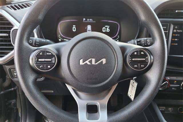 Used 2023 Kia Soul LX w/ LX Technology Package image 12