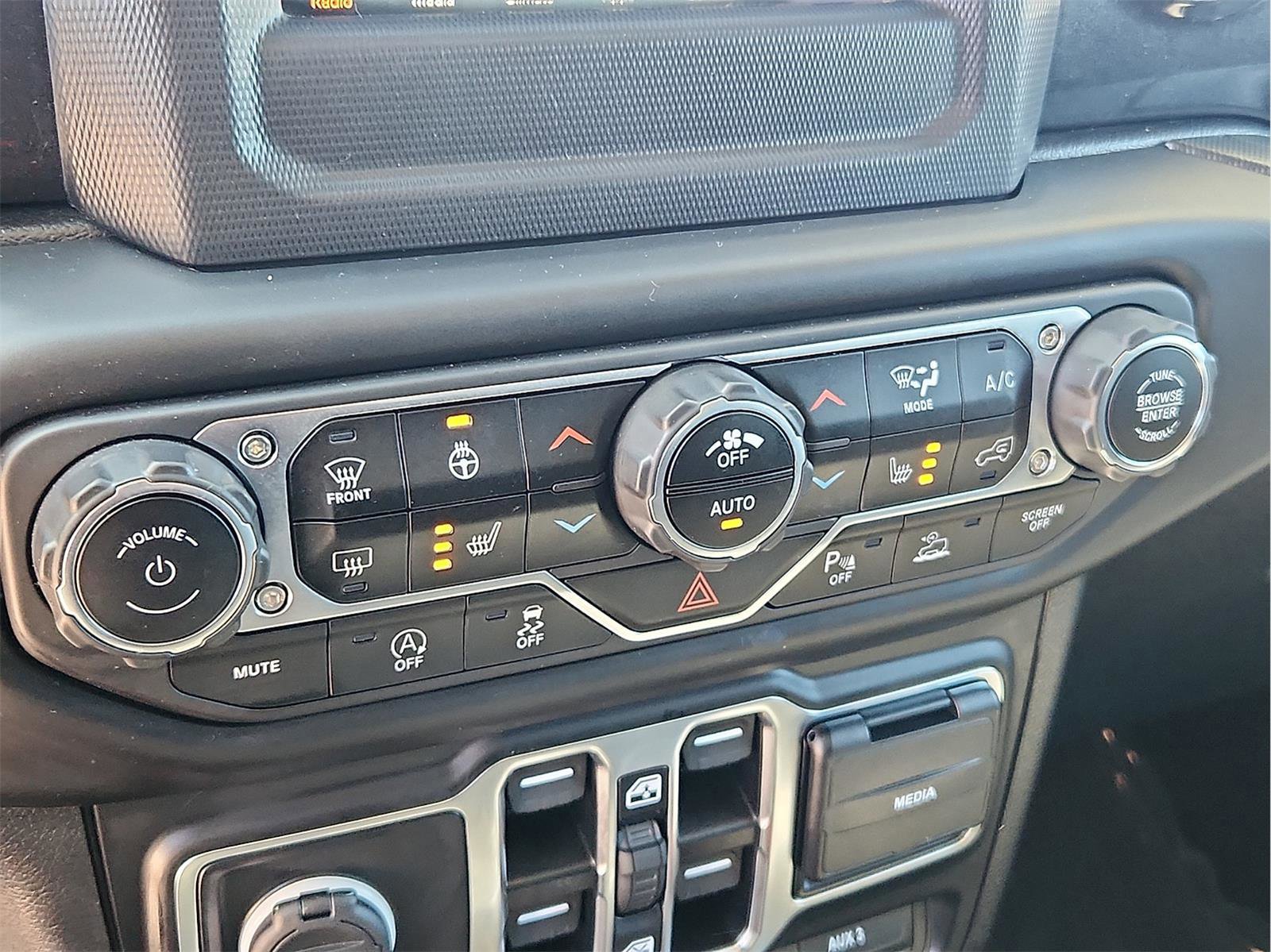 Used 2021 Jeep Wrangler Unlimited Sport AWD/4WD image 24