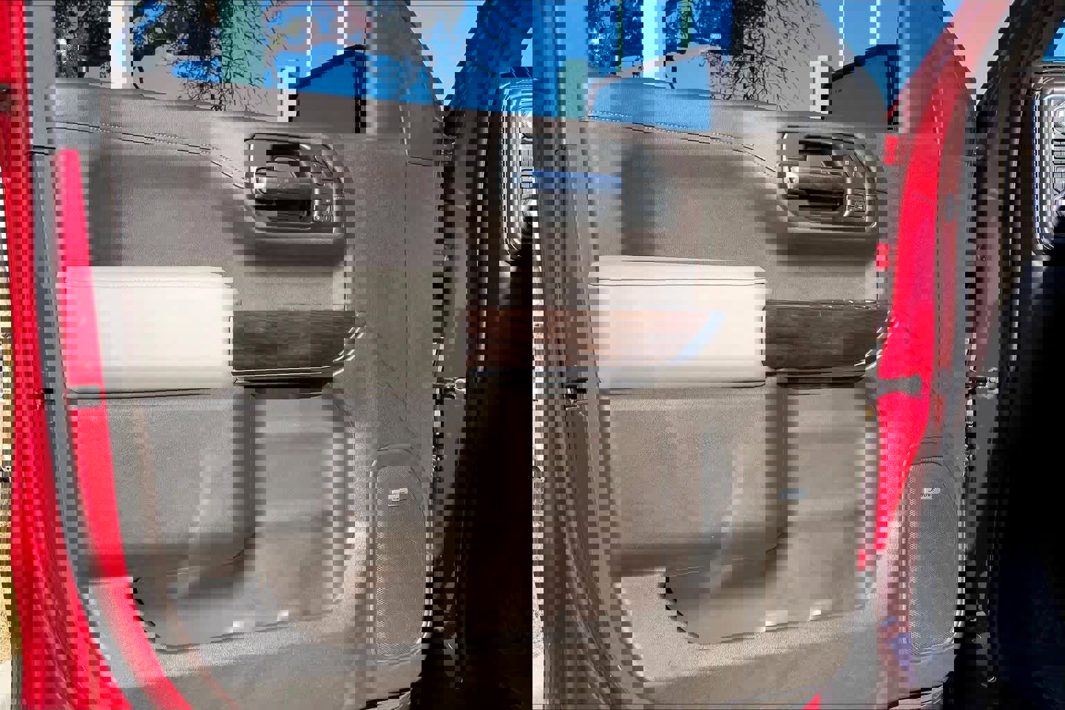 Used 2020 GMC Sierra 1500 SLT image 21