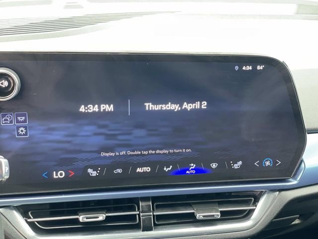 Used 2025 Chevrolet Equinox EV LT w/ Convenience Package image 11