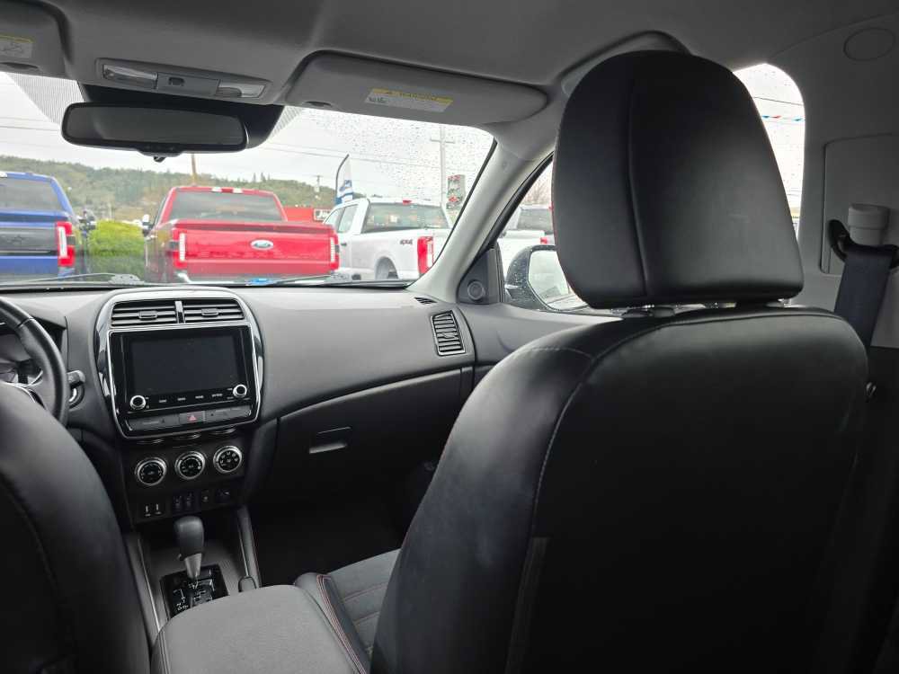 Used 2024 Mitsubishi Outlander Sport SE image 14