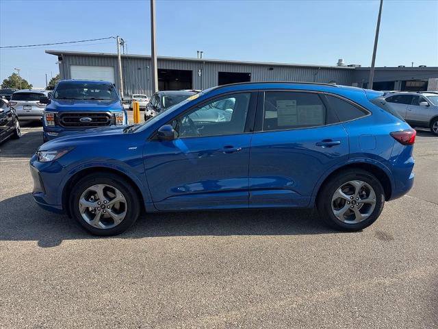 Certified 2023 Ford Escape ST-Line Select w/ Tech Pack #2 image 3