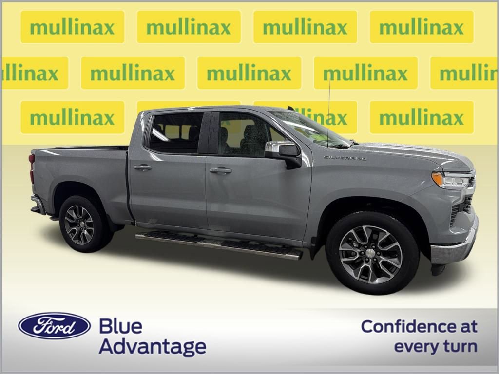 Used 2024 Chevrolet Silverado 1500 LT w/ Convenience Package II image 2