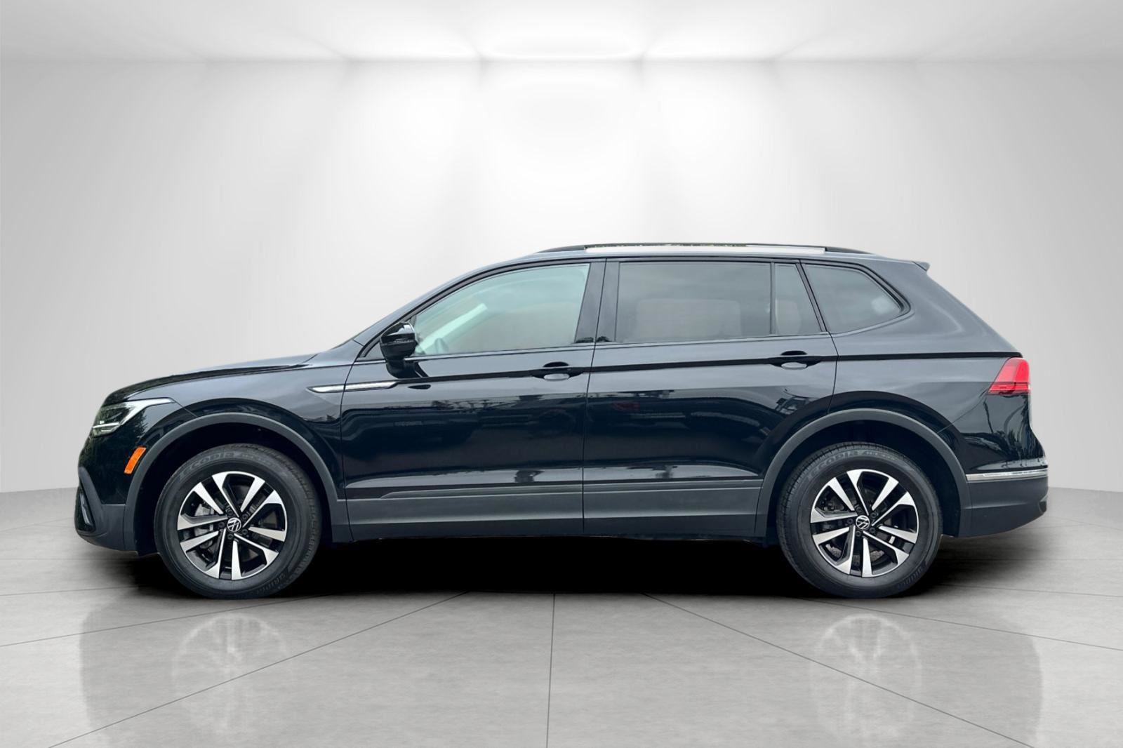 Used 2022 Volkswagen Tiguan S image 6