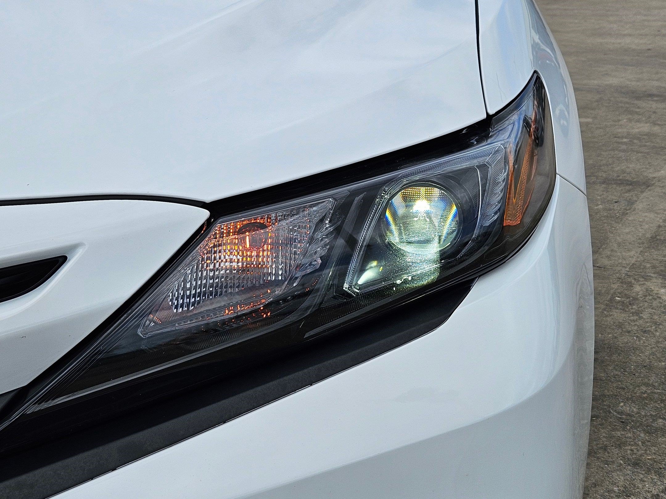 Used 2022 Toyota Camry SE FWD image 12