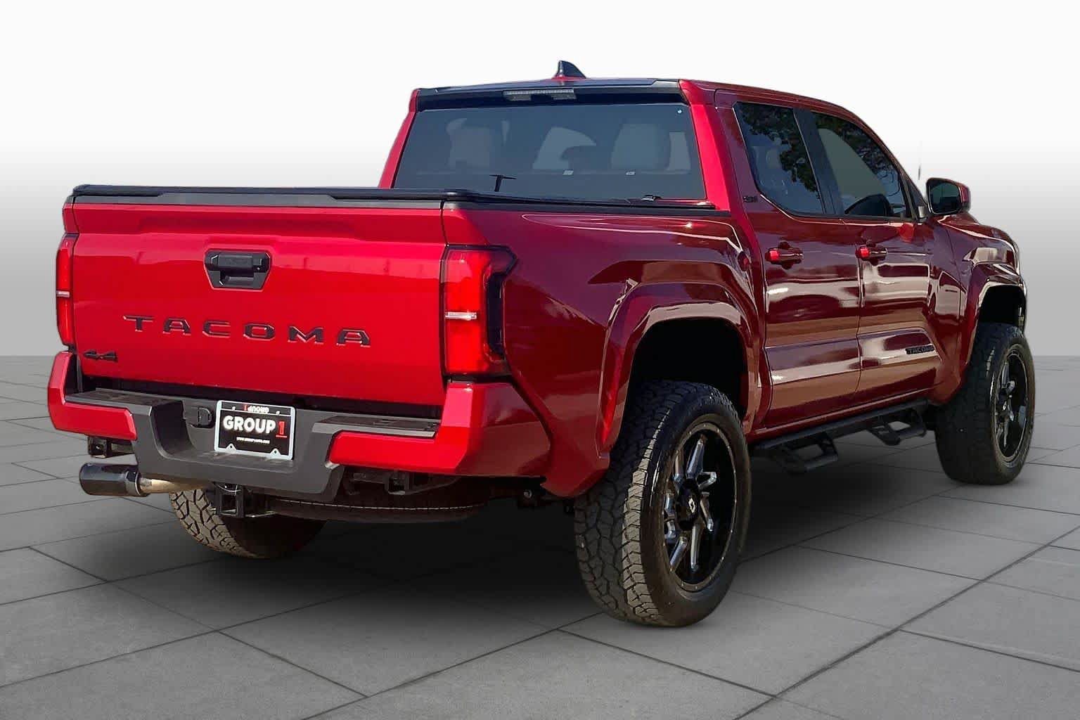 Used 2025 Toyota Tacoma SR5 AWD/4WD image 13