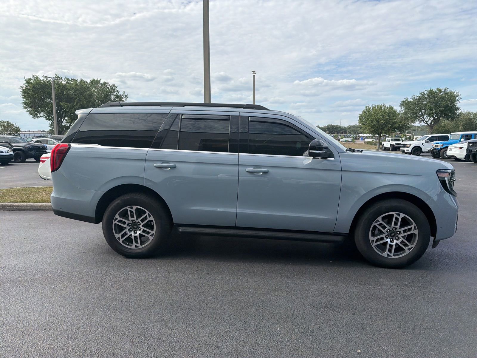 Certified 2025 Ford Expedition Active RWD image 4