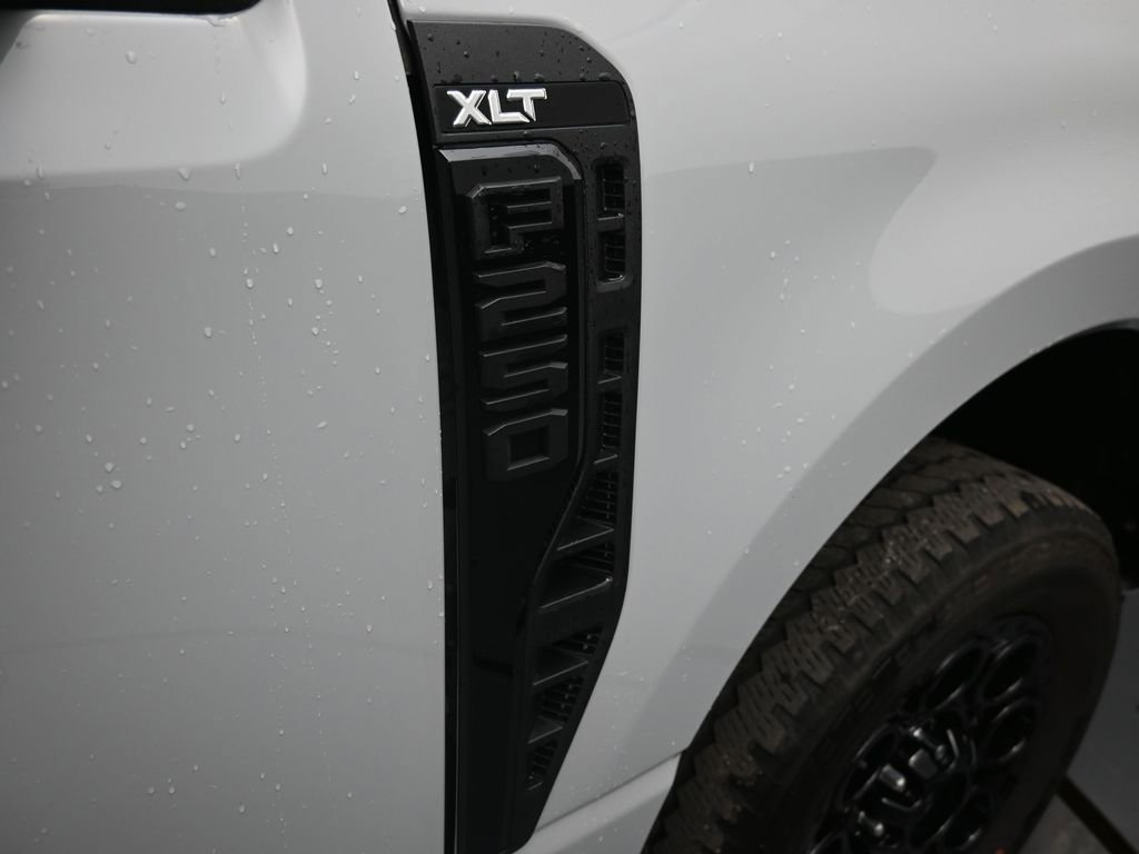 Certified 2025 Ford F250 XLT w/ Black Appearance Package image 24
