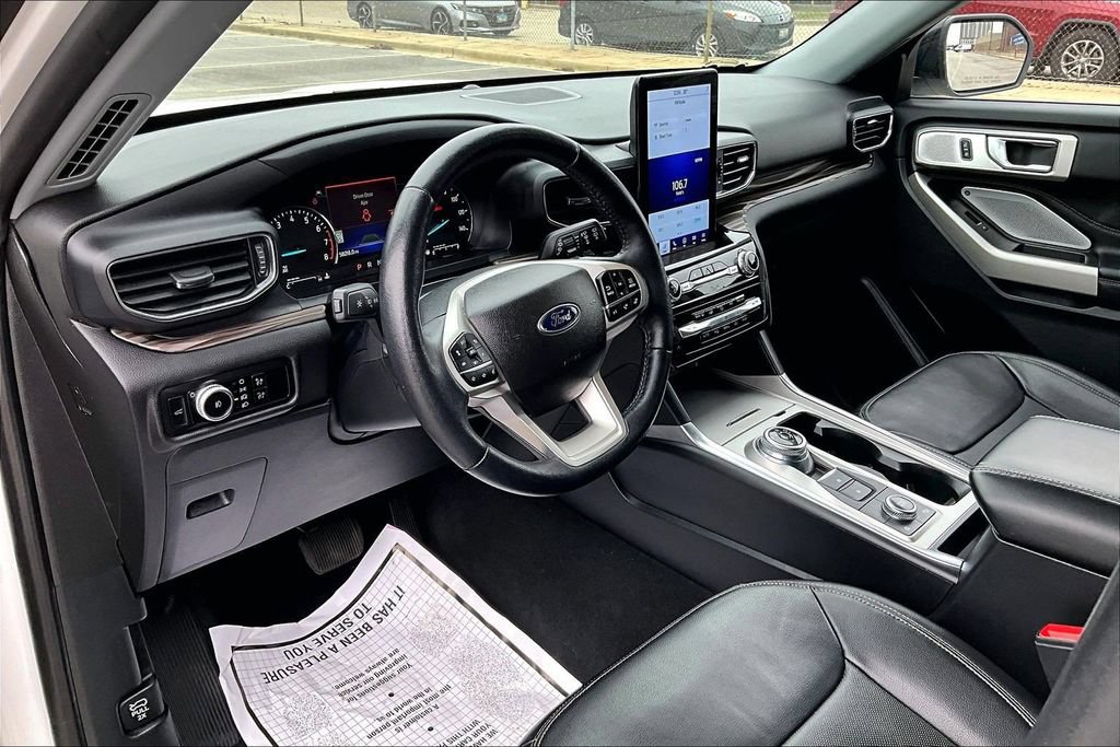 Certified 2023 Ford Explorer Limited w/ Limited Technology Package AWD/4WD image 13