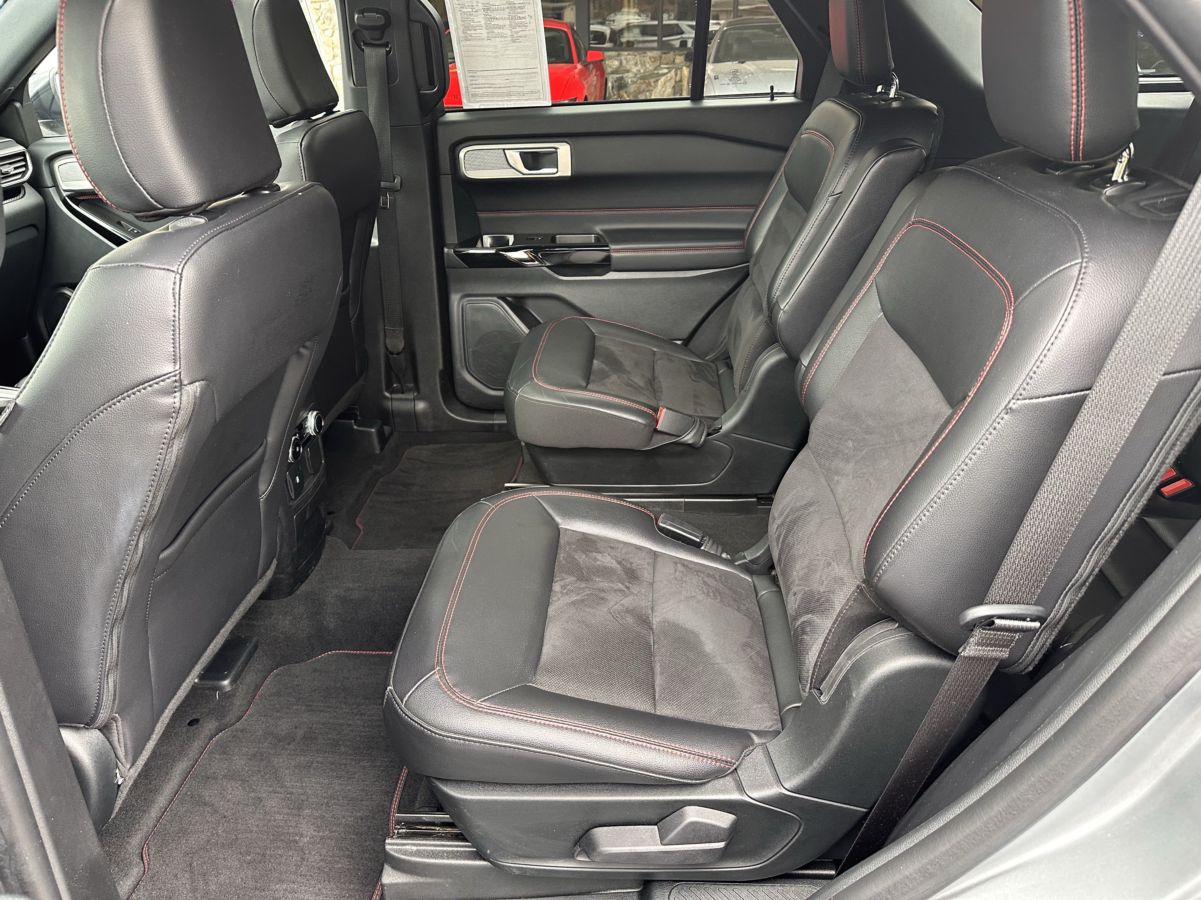 Certified 2023 Ford Explorer ST-Line w/ Class IV Trailer Tow Package AWD/4WD image 12