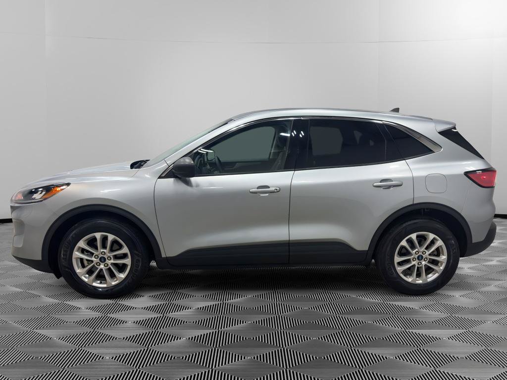 Certified 2022 Ford Escape SE FWD image 2