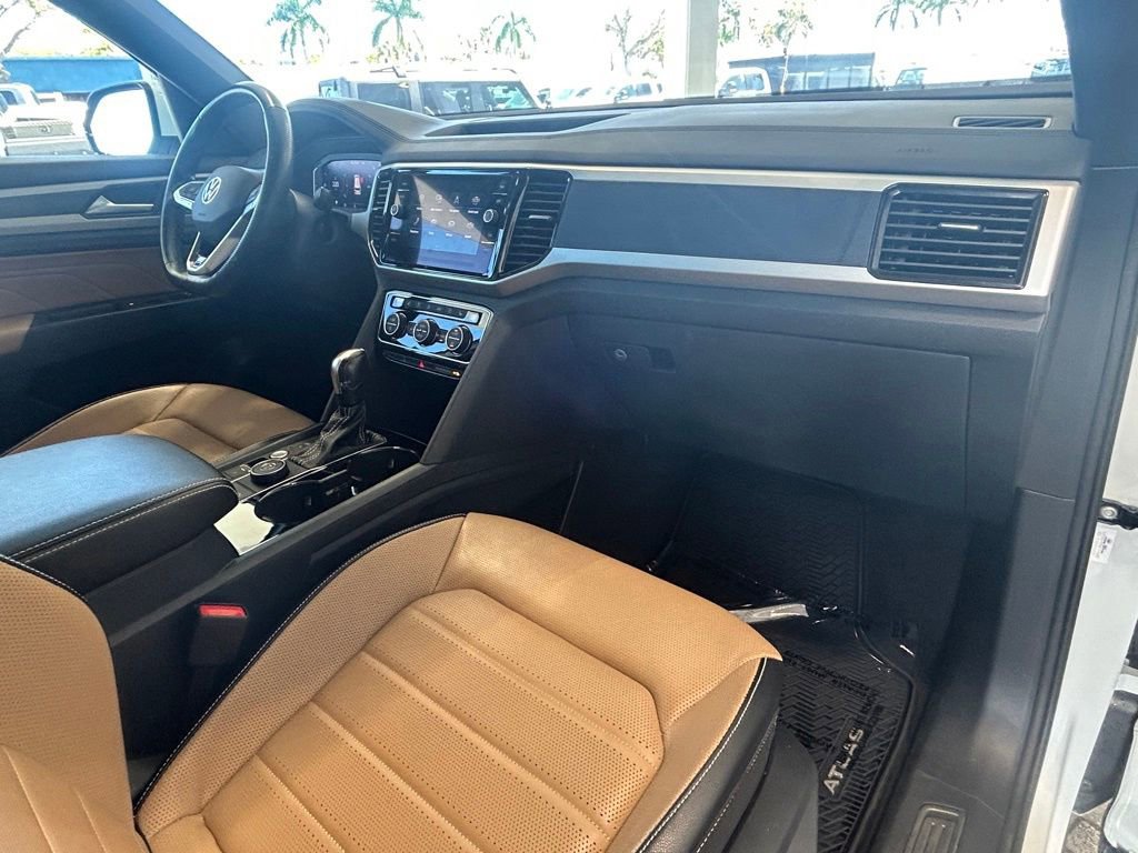 Used 2022 Volkswagen Atlas Cross Sport SEL Premium R-Line image 28