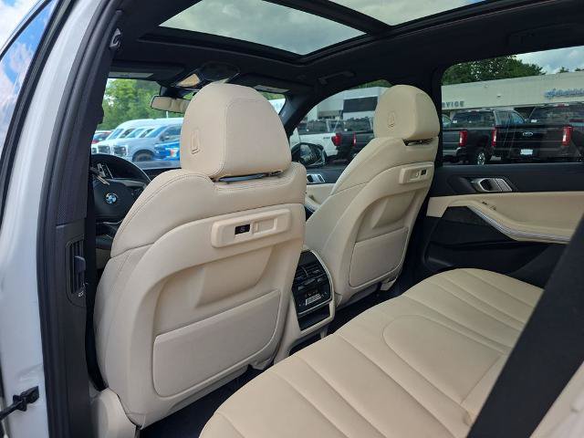 Used 2022 BMW X5 xDrive40i w/ Premium Package AWD/4WD image 18